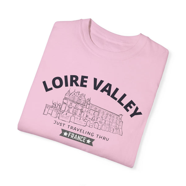 🏰🇫🇷 "Loire Valley Wanderlust: Just Traveling Thru France Tee" 🌍👕