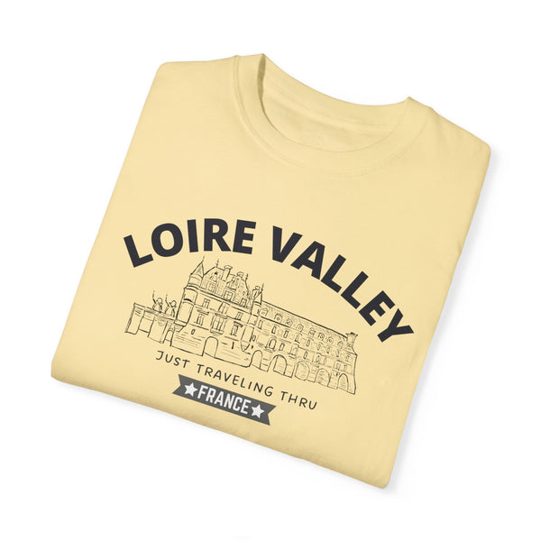 🏰🇫🇷 "Loire Valley Wanderlust: Just Traveling Thru France Tee" 🌍👕